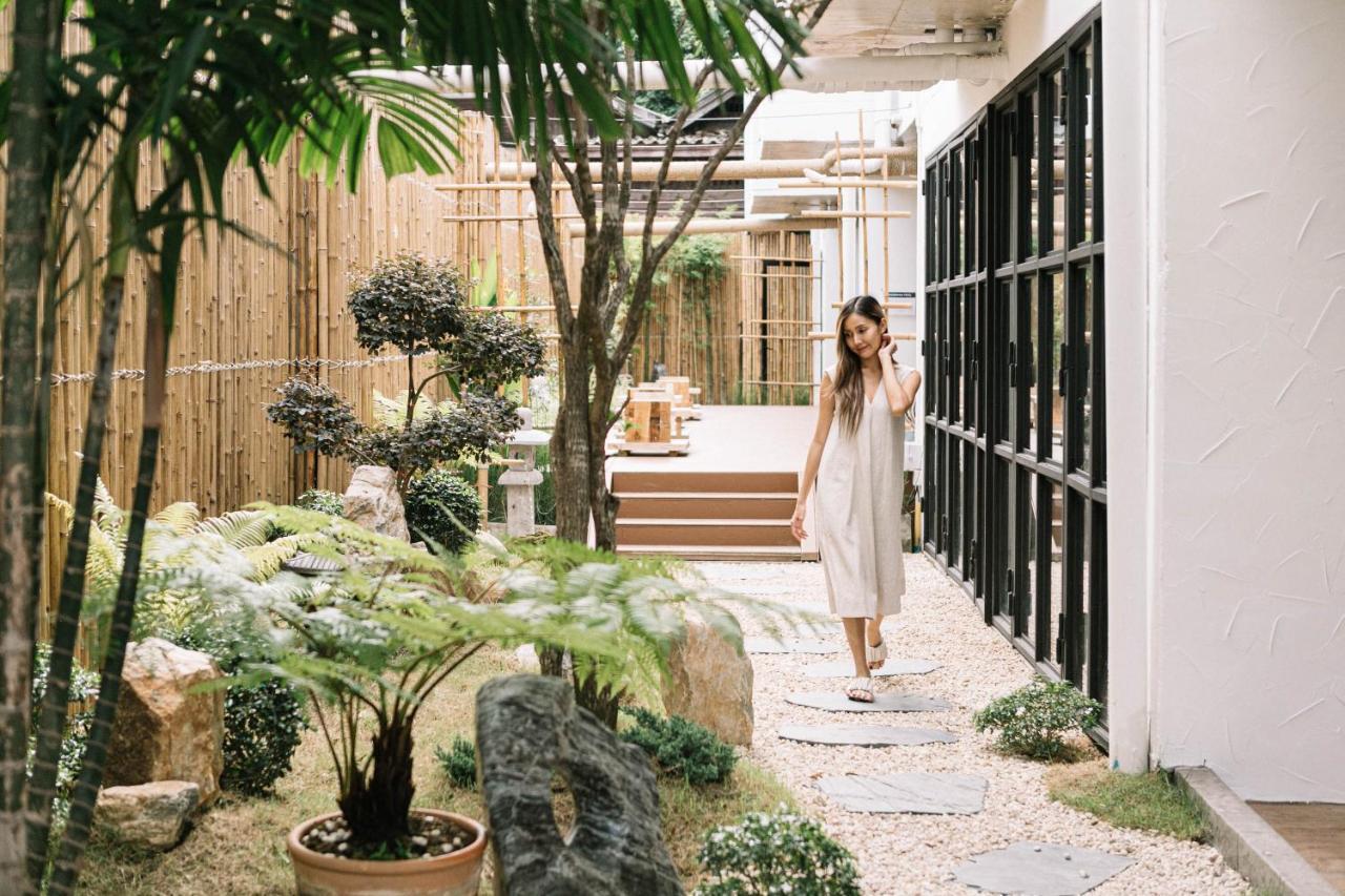 Glory Wabi Sabi Hotel 清迈古城荣耀侘寂酒店 Chiang Mai Esterno foto