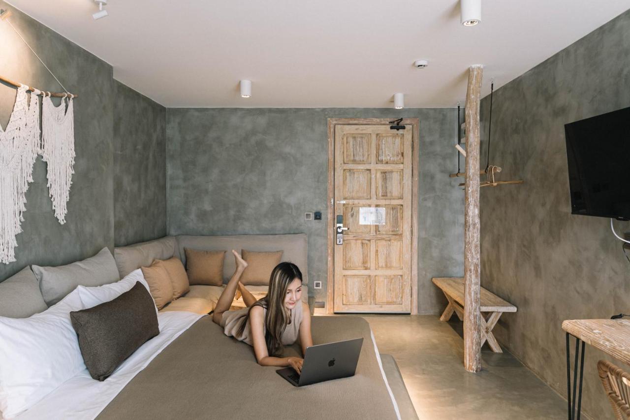 Glory Wabi Sabi Hotel 清迈古城荣耀侘寂酒店 Chiang Mai Esterno foto